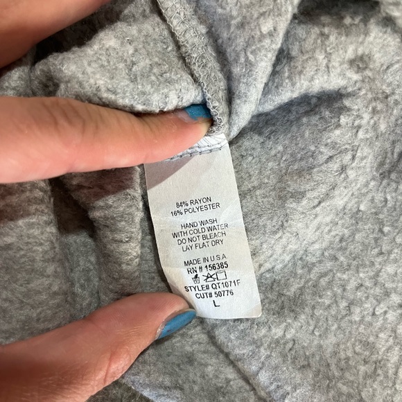 Charlotte Russe Cropped Sweater - Picture 4 of 4